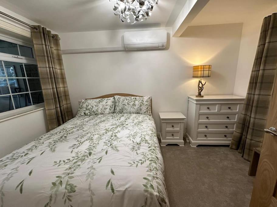 Thee Olde Cow Shed Cottingham, Central Location, 500 Meters From Cottingham Train Station, Close To Hull & Beverly, Free Parking & Wi-Fi , Entire Detached Property Zewnętrze zdjęcie