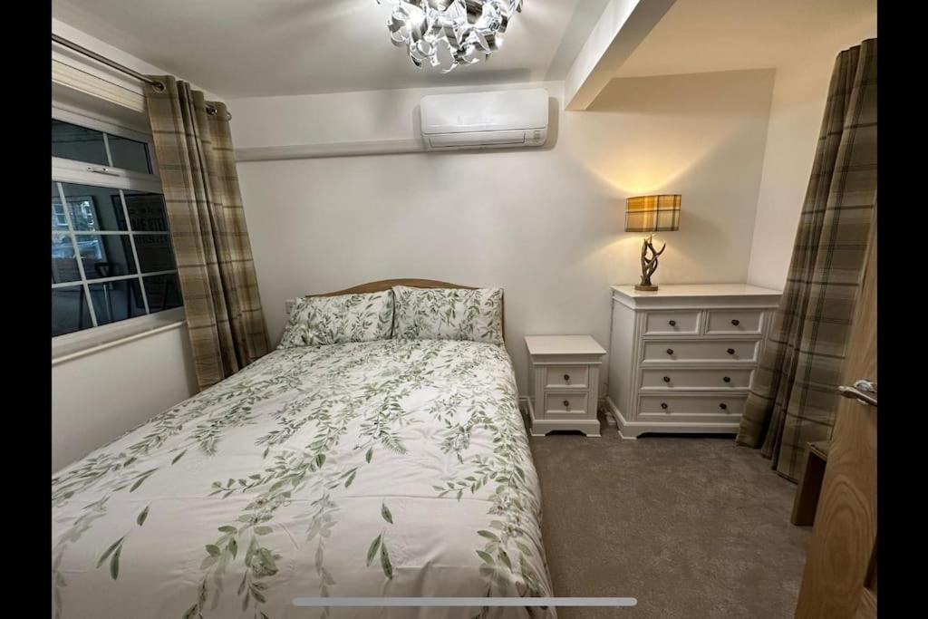 Thee Olde Cow Shed Cottingham, Central Location, 500 Meters From Cottingham Train Station, Close To Hull & Beverly, Free Parking & Wi-Fi , Entire Detached Property Zewnętrze zdjęcie