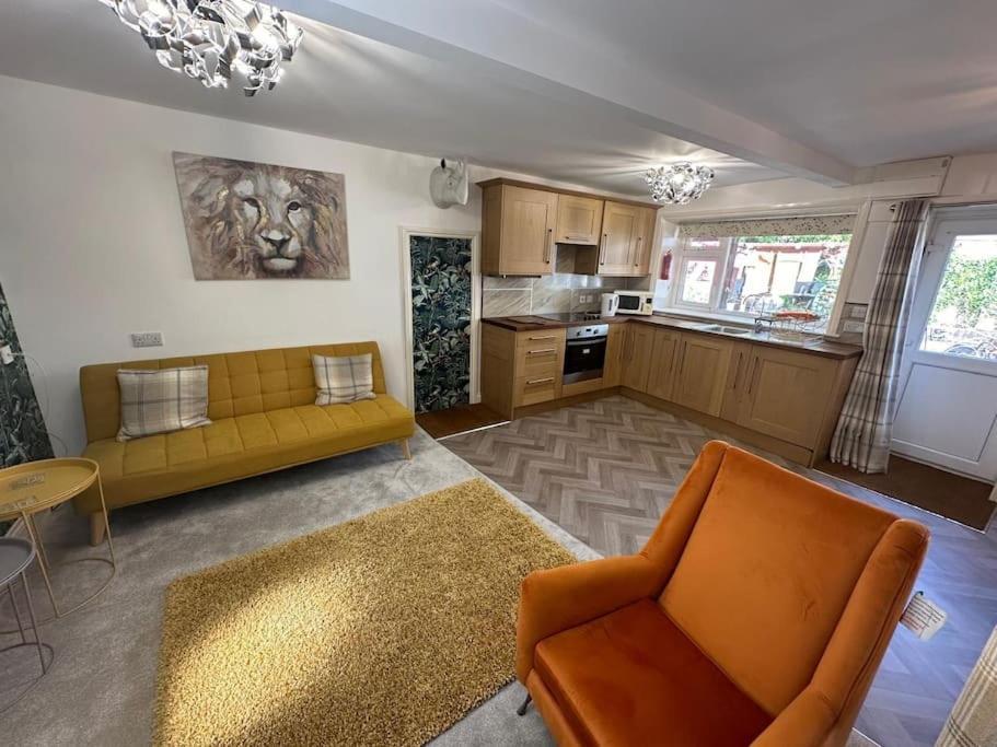 Thee Olde Cow Shed Cottingham, Central Location, 500 Meters From Cottingham Train Station, Close To Hull & Beverly, Free Parking & Wi-Fi , Entire Detached Property Zewnętrze zdjęcie