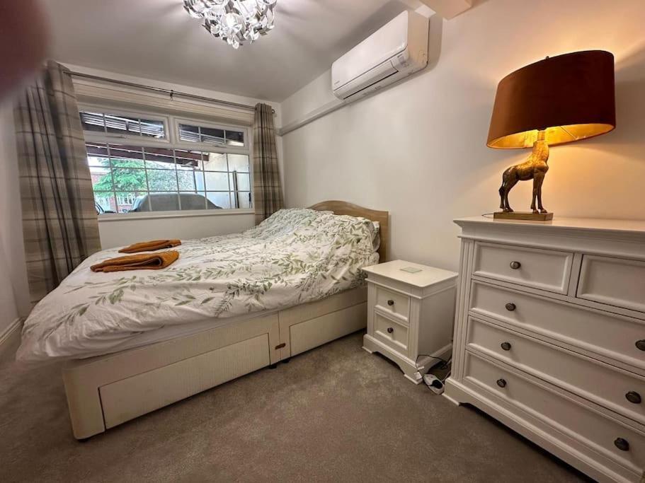 Thee Olde Cow Shed Cottingham, Central Location, 500 Meters From Cottingham Train Station, Close To Hull & Beverly, Free Parking & Wi-Fi , Entire Detached Property Zewnętrze zdjęcie