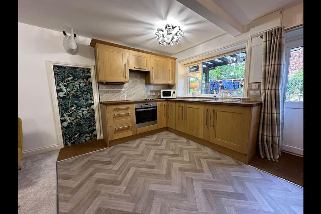 Thee Olde Cow Shed Cottingham, Central Location, 500 Meters From Cottingham Train Station, Close To Hull & Beverly, Free Parking & Wi-Fi , Entire Detached Property Zewnętrze zdjęcie