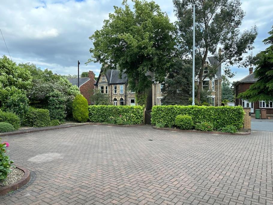 Thee Olde Cow Shed Cottingham, Central Location, 500 Meters From Cottingham Train Station, Close To Hull & Beverly, Free Parking & Wi-Fi , Entire Detached Property Zewnętrze zdjęcie