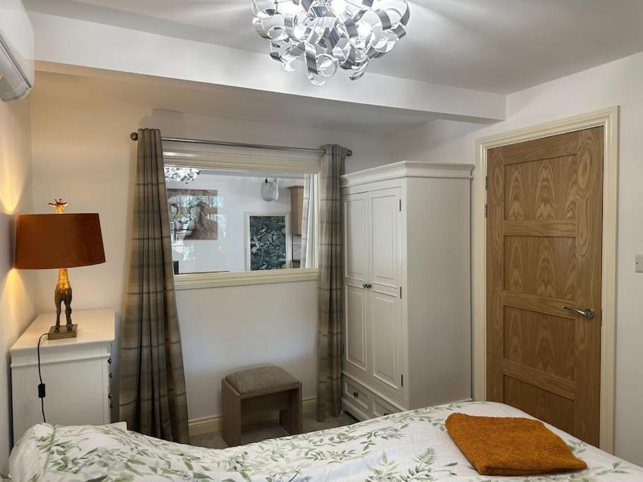 Thee Olde Cow Shed Cottingham, Central Location, 500 Meters From Cottingham Train Station, Close To Hull & Beverly, Free Parking & Wi-Fi , Entire Detached Property Zewnętrze zdjęcie
